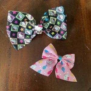 BOGO 🥳 Hello Kitty Sanrio hair bow bundle | black pink barrette